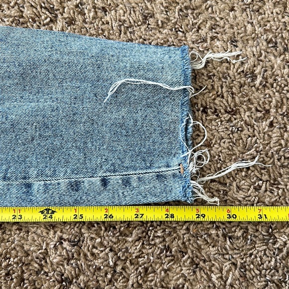 Good American Good Curve Women's Distressed Light Wash Jeans 8/29 - Picture 12 of 14